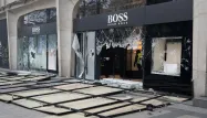 Champs-Elysées, pillage, gilets jaunes, acte 18, hugo boss, Zakaria ABDELKAFI / AFP