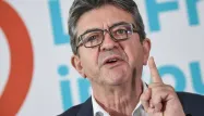 La France insoumise de Jean-Luc Mélenchon s'est lancée dans la fabrication de ses propres sondages.