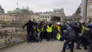 Christophe Dettinger avait été surnommé le "boxeur" après s'en être pris à des CRS en marge d'une manifestation de "gilets jaunes".