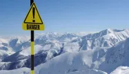 En raison de forts risques d'avalanches, Météo-France a placé l'Isère, la Savoie et la Haute-Savoie en vigilance orange vendredi.