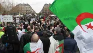 Malgré le temps froid et maussade, des centaines d'Algériens ou de Français d'origine algérienne ont manifesté à Paris dimanche.