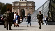 soldats, militaires opération sentinelle, Louvre, crédit : MIGUEL MEDINA / AFP