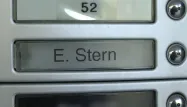 L'interphone de la porte d'entrée de l'immeuble ou habitait le banquier Edouard Stern.