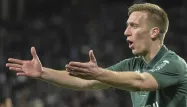 Le Slovène Robert Beric a donné un avantage décisif aux Verts en reprenant de volée un centre en profondeur de Valentin Vada à la 80e minute.