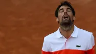 Un coup droit dans le filet de Chardy a mis fin à l'aventure du Français dans l'édition 2019 de Roland-Garros.