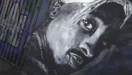 Des ayants droit du rappeur Tupac se sont joints à une plainte collective contre le label américain.