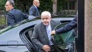 Le chef de la diplomatie, Javad Zarif, a effectué une visite "surprise" en marge du sommet du G7.