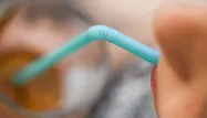 Les pailles en plastique devaient être interdites début 2020, ce ne sera pas avant 2021.