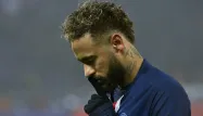 Neymar célèbre son but face à Nantes, un doigt sur la bouche