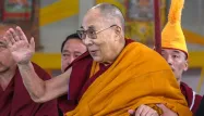 Âgé de 84 ans, le 14e dalaï lama a été hospitalité en avril pour une infection pulmonaire.