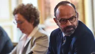 Le Premier ministre, Edouard Philippe, devant la ministre du Travail, Muriel Pénicaud