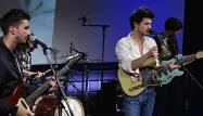 VIDÉO - BB Brunes interprète "Lalalove You" dans "Musique !" sur Europe 1