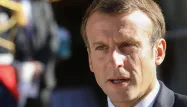 Sur Europe 1, Emmanuel Macron dénonce des "débats simplistes" sur le sujet de l'immigration.