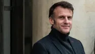 Emmanuel Macron veut nommer un Premier ministre "dans les 48 heures".