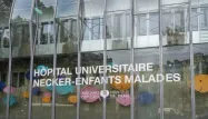 Une fillette de six ans aurait été violée dans les toilettes de son école du 15e arrondissement de Paris. Elle a été prise en charge à l'hôpital Necker.