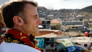Emmanuel Macron prolonge vendredi sa visite à Mayotte.
