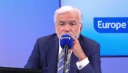 Pascal Praud et vous - «Tant qu'on paiera autant nos politiques, ils ne se battront pas pour le poste et le peuple» estime un auditeur