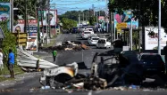 Guadeloupe : plusieurs barrages érigés dans la nuit, trois interpellations