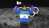 Martin Fourcade n'a pas caché sa joie au moment de recevoir sa médaille.