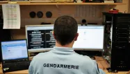 Grâce au témoignage de la jeune fille, un portrait-robot du suspect a pu être établi et diffusé par la gendarmerie.
