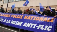 "Le Premier ministre se trompe en balayant d'un revers de main tout dispositif permettant de protéger les policiers de ceux qui les agressent !", a déclaré le secrétaire général adjoint d'Alliance.