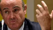 Le ministre espagnol de l'Économie, Luis de Guindos, assure que la crise de la Catalogne coûte économiquement "un milliard" d'euros à l'Espagne