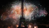 tour eiffel feu d'artifice 1280