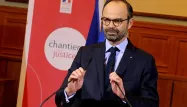 "Tout ne se joue pas à Paris", a déclaré Edouard Philippe vendredi au TGI de Reims, évoquant la réforme de la carte judiciaire.