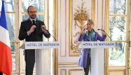 Édouard Philippe (ici avec Élisabeth Borne) a décidé de rencontrer en personne les syndicats de la SNCF le 7 mai prochain.