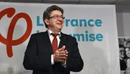 Jean-Luc Mélenchon appelle  à faire l'unité "dans tout le pays" contre Emmanuel Macron.