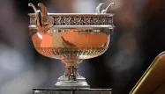 Le trophée du tournoi simple hommes de Roland Garros