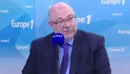 Souffrance animale : "Nous allons tester la vidéosurveillance dans les abattoirs", annonce Stéphane Travert