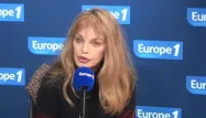 Arielle Dombasle, Mareva Galanter, Inna Modja et Helena Noguerra seront Les Parisiennes, à partir du 24 mai, aux Folies Bergères. Une revue musicale pétillante qui ressuscite le groupe vocal yé-yé 100% féminin des années 1960.
