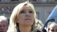 Marine Le Pen a estimé mardi que le mouvement radical Génération Identitaire qui mène des actions anti-migrants n'avaient "pas commis de délit".