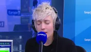 Jeanne Added reprend "Ashes to Ashes" de David Bowie dans Europe matin
