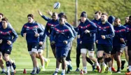 Le XV de France achève sa tournée en Nouvelle-Zélande par une troisième défaite (14-49)