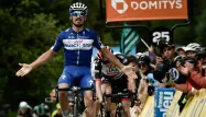 Julian Alaphilippe s'est imposé au sommet de Lans-en-Vercors, en Isère.