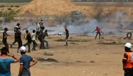 De nouveaux affrontements ont éclaté à la frontière entre la bande de Gaza et Israël, vendredi.