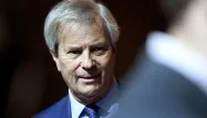 Le groupe Bolloré a acquis en 2001 deux domaines dans le Var comprenant plus d'une centaine d'hectares de vigne au total.