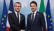 Les sourires entre Emmanuel Macron et Giuseppe Conte au G7 ont laissé place aux crispations autour de l'accueil des migrants.