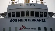 Les 629 migrants secourus par l'Aquarius et bloqués au large depuis ce week-end vont finalement pouvoir débarquer en Espagne.