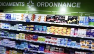 Les médicaments vendus sans ordonnance pourraient bientôt être présentés dans un "paquet neutre".