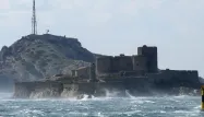 Le château d'If, situé au large de Marseille, donne une vue imprenable sur la mer.