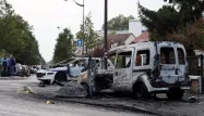 Deux policiers avaient été gravement brûlés dans l'incendie de leur voiture.