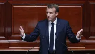 "Notre système de retraite, auquel je tiens profondément, est un système par redistribution", a déclaré le chef de l'Etat.