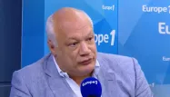 Eric-Emmanuel Schmitt crédit : Europe 1 - 1280
