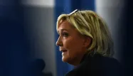 "C'est là la conséquence dramatique de la loi Asile-immigration voulue par Emmanuel Macron", a jugé Marine Le Pen en commentant les chiffres de l'Opfra.