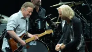 Après la mort de son co-fondateur Glenn Frey début 2016, le groupe Eagles s'est reformé début 2017 et repris les tournées.