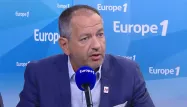 Pascal Paveau accuse le gouvernement de mettre en place une "casse sociale".