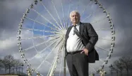 La grande roue du "roi des forains" Marcel Campion va de nouveau surplomber le centre de Paris.